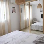 Nyaraló House For 6 People Private Pool, Air Conditioning,